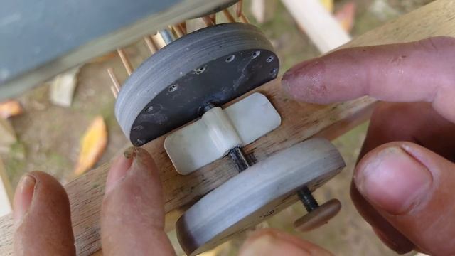 Mini Project ? Free energy irrigation system with vertical axis windmill water pump смотреть онлайн