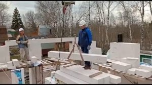 мини-кран - помощник на стройке