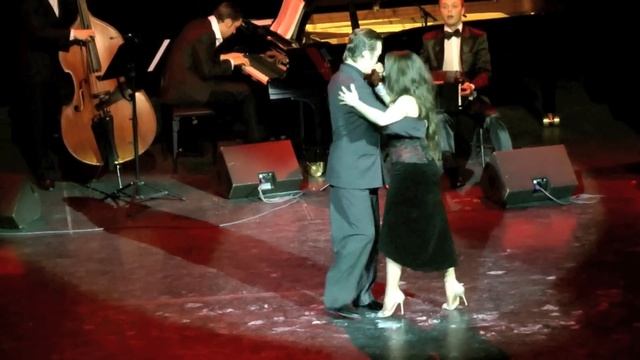 Solo Tango Orquesta, Vladimir Khorev and Sabrina Tonelli, Gallo Ciego, MMDM, 19.04.12 смотреть онлайн
