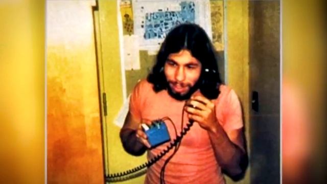 СТИВ ДЖОБС - Его Первый Нелегальный Бизнес мог развалить Apple смотреть онлайн