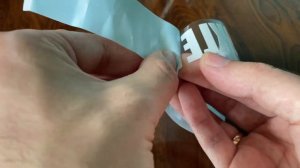 Видеонструкция по переносу наклейки. Клеим наклейку