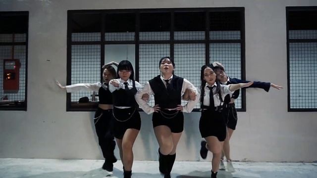 [SARAWAK, MALAYSIA] EVERGLOW (에버글로우) 'Pirate' | K-POP DANCE COVER