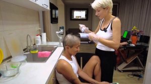 побрила подругу НАЛЫСО\(º□º|l)/ I shaved my friend head bald