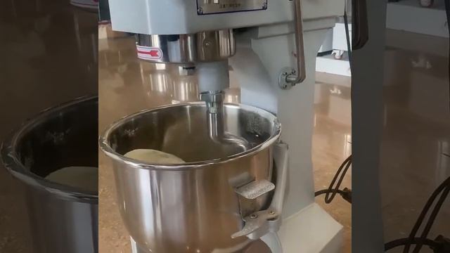 Professional Food Mixer kneading dough смотреть онлайн