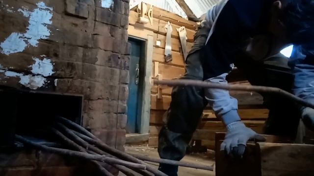 Живые ремесла Поветлужья. Изготовление кадки. Парим обручи. Часть 2 смотреть онлайн