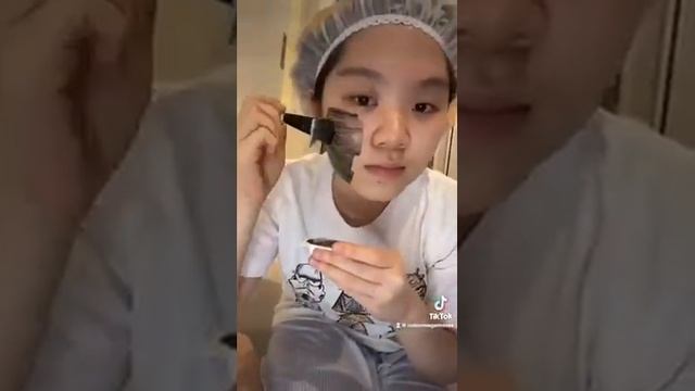 Trying The Viral SKIN1004 Mummy Pack Mask | Boniik #shorts