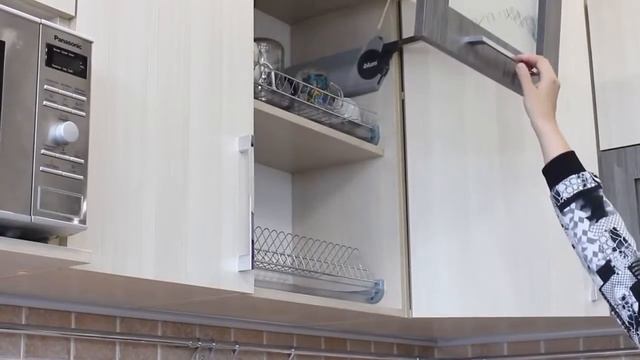 Видео отзыв о кухне Елизавета на заказ из пластика кухонный гарнитур фабрика кухонь Елизавета смотреть онлайн