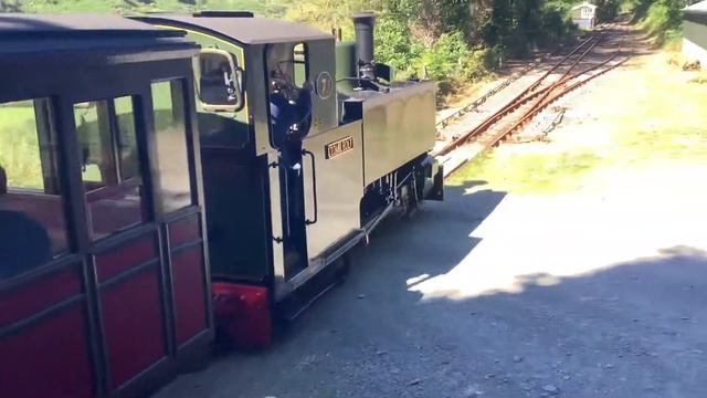 Tom rolt passes Douglas Quarry siding смотреть онлайн