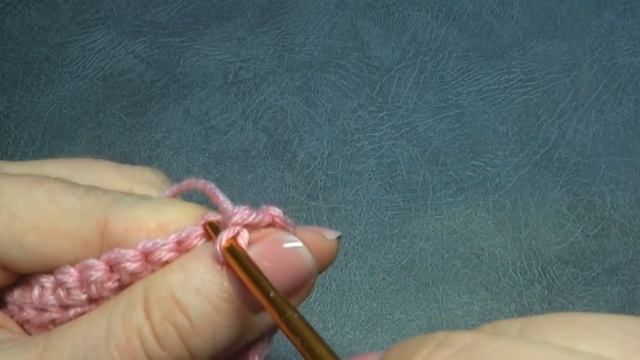Красивый узор из цепочек воздушных петель смотреть онлайн