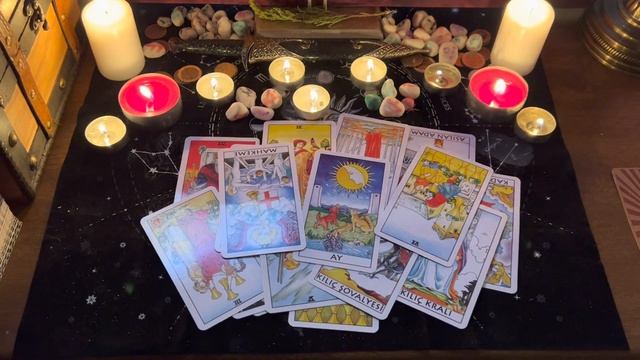 Гадание - Что сейчас у бывшего? Расклад на бывшего смотреть онлайн