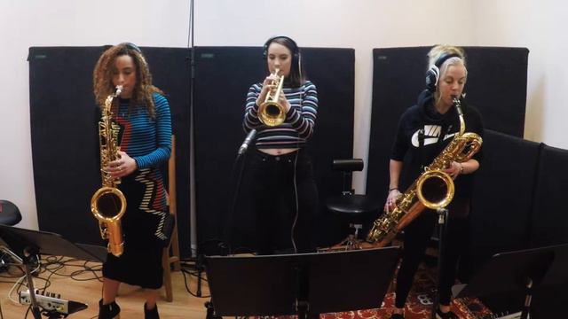 Apex Horns 2 смотреть онлайн