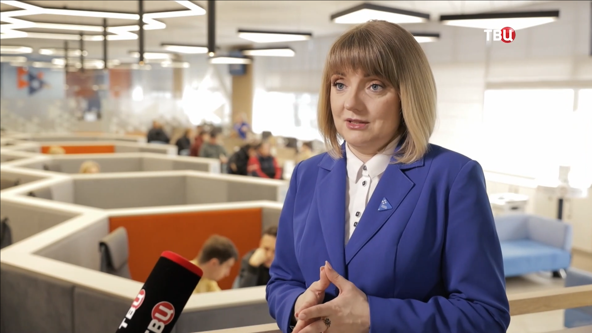 Женский клуб при ЦЗН Липецкой области помог молодой маме стать успешным кондитером смотреть онлайн