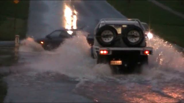 Floods Toowoomba 16/12/2010 смотреть онлайн