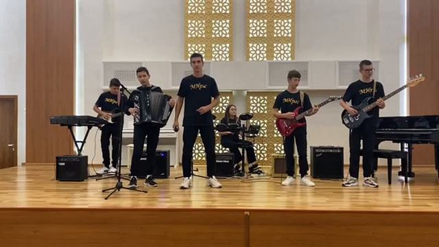 ВИА "МИрас" слова и текст песни автор исполнитель Адель Мубараков "Мөслимем" смотреть онлайн