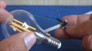 Просто посмотрите на эту светодиодную лампочку и вы не поверите Как она устроена  [Гений Лайфхаков]