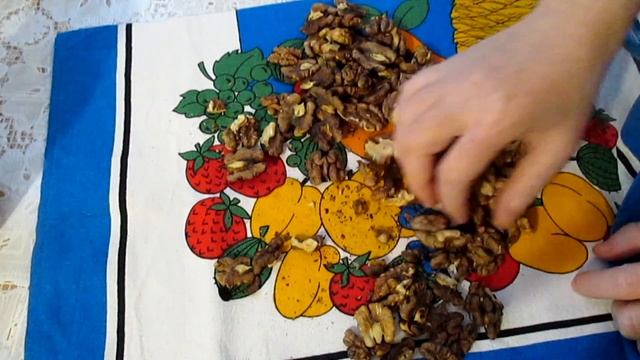 ГОЗ ЭЗМЕСИ ИЗ ПЕКМЕЗА. Bəhməzli Qoz Əzməsi. Ореховая паста. смотреть онлайн
