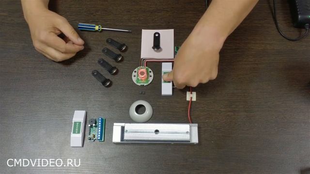 Настройка и подключение контроллера CMD-DS-C01 (Touch Memory) смотреть онлайн