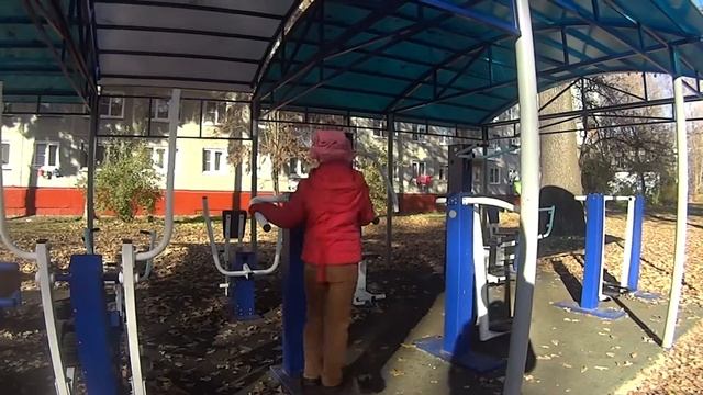 Уличные тренажеры.Outdoor fitness equipment смотреть онлайн