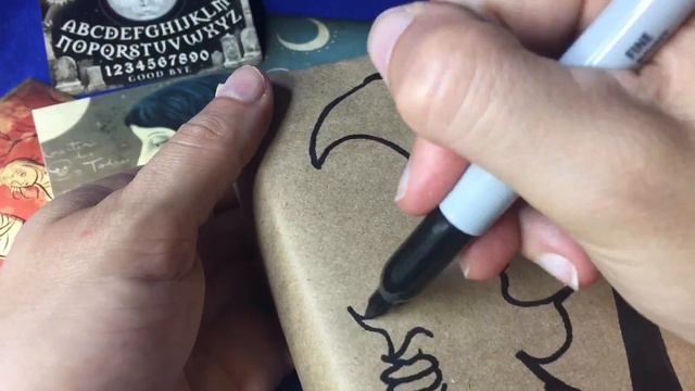 Deviant Moon Tarot Doodle on Wrapped Deck смотреть онлайн