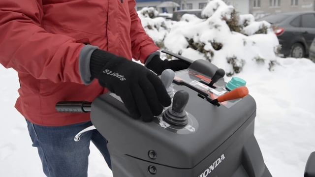 Обзор снегоуборочной машины HONDA HSМ 1390 IK ZE (гибридная) смотреть онлайн