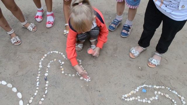 Картина из ракушек на песке Детский сад Средняя группа смотреть онлайн