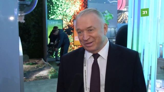 На масштабной выставке «Россия» гостей угощали уральскими пельменями и рассказывали о метеорите смотреть онлайн