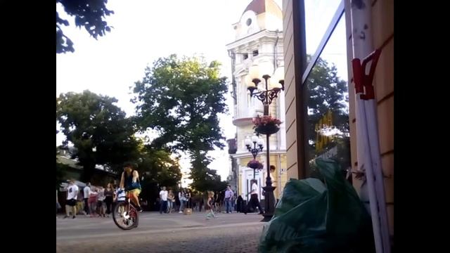 Жизни с вида камеры - Спасибо за день, спасибо за ночь смотреть онлайн