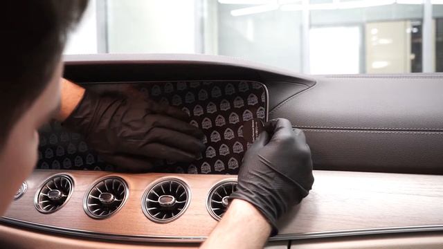 Mercedes E500 бронирование экрана приборной панели смотреть онлайн