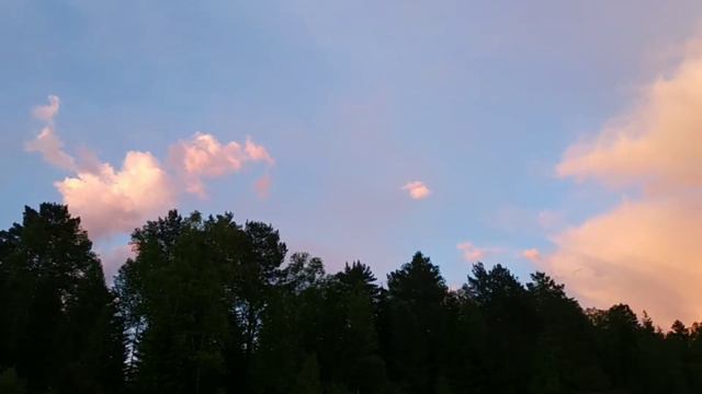 Закат. Потрясающие облака. смотреть онлайн