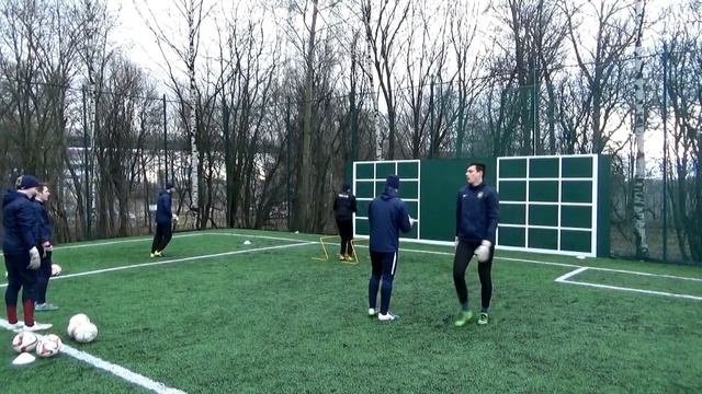Тренировка вратарей старших юношей смотреть онлайн