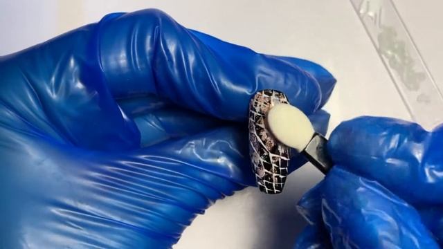 Nails trend 2019 Snake Skin Nail Art Tutorial Как Нарисовать Кожу Змеи на Ногтях Пошагово смотреть онлайн