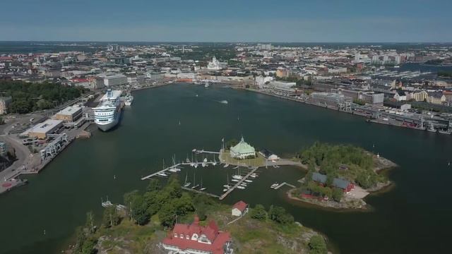 Short drone footage from Helsinki - Senate Square and Market Place смотреть онлайн