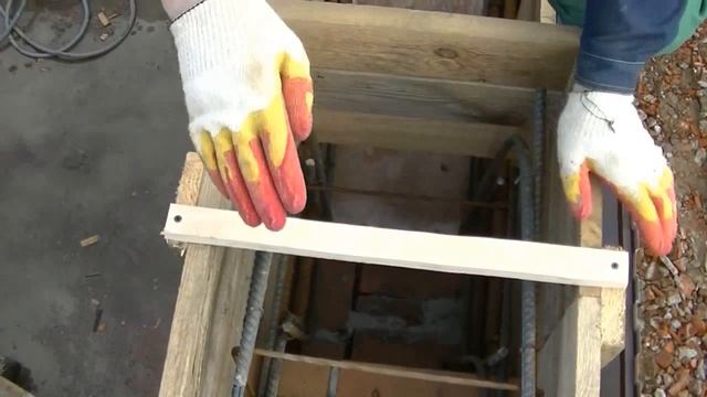 АРМОПОЯС-ПЕРЕМЫЧКА( 6 проёмов по 2.75 м) Опалубка, Армирование, Заливка. Часть 3. смотреть онлайн