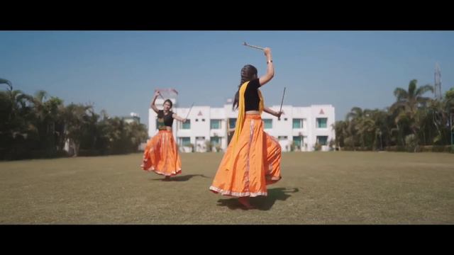 Dholida X Chogada Tara X Nagad sang Dhol | Best Garba Dance Performance | ft Dancing Divaz смотреть онлайн