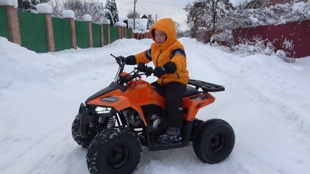 Baby Biker Test Drive NEW Quad Bike Супер Лев купил Новый Детский Квадроцикл
