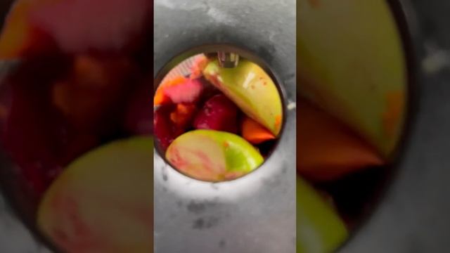 Beet Carrot Apple Juice смотреть онлайн