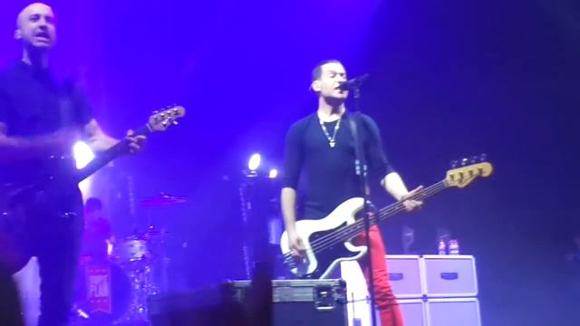 Perfect World - Simple Plan (Live @Barcelona 27/02/16) смотреть онлайн