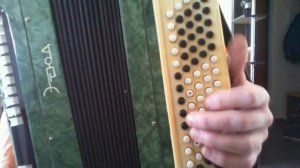 Разбор песни Мне без валенок беда на баяне