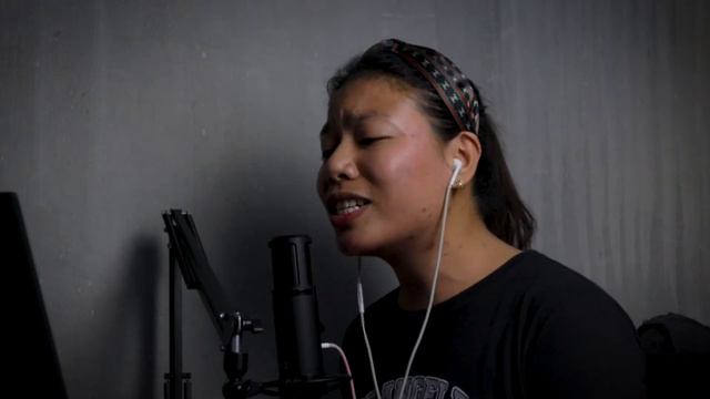 Chasing Pavements Cover by April Castillo | Maono AU-PM422 USB Condenser Microphone смотреть онлайн