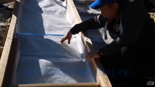 Как правильно монтировать пароизоляцию и утеплитель кровли. Как избежать гниения стропил смотреть онлайн