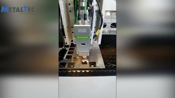 MetalTec 1530F - 2000 Вт с источником RAYCUS. Режем металлический лист по технологии FLY CUT