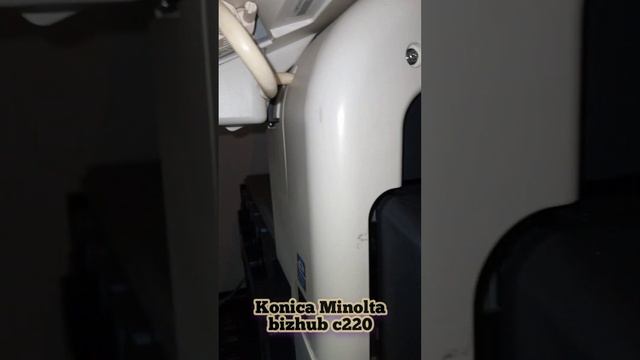 How to remove the control panel on Konica Minolta bizhub c220. смотреть онлайн