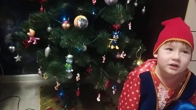 Стихотворение "Подарок" смотреть онлайн