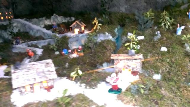 Католическое рождество. В Италии на католическое рождество украшают улицы. смотреть онлайн