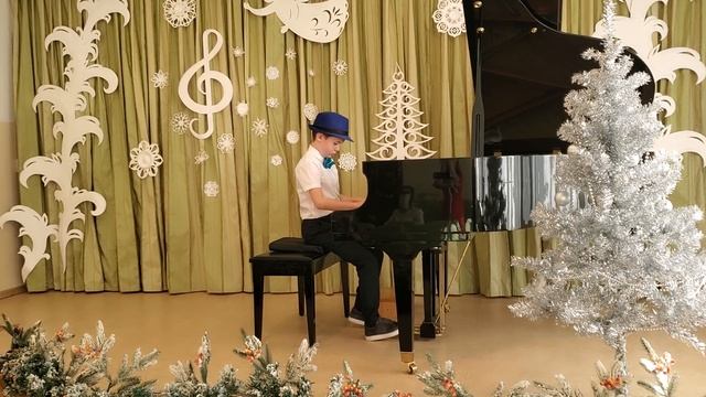 ДШИ №4 Владивосток. Городской рождественский фестиваль 19.12.2020 "Мазурка" Чайковский. смотреть онлайн