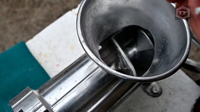 Большие Чупа-Чупсы против мясорубки смотреть онлайн