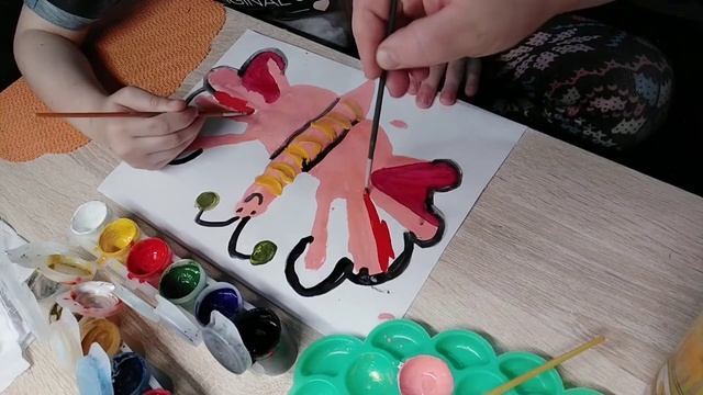 Учимся рисовать. Бабочка ладошками. Детская фантазия. смотреть онлайн