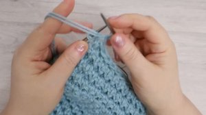 Красивая шапка спицами с очень интересным узором. Мастер класс