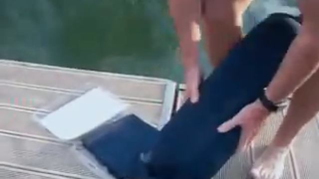 Roll-Neck Boat Fender Cover смотреть онлайн