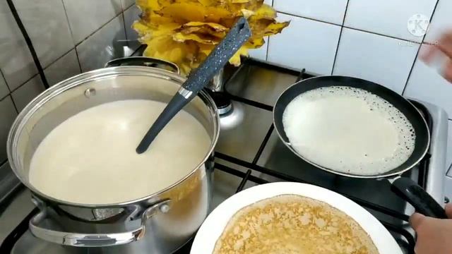 Как готовят Блины на кефире смотреть онлайн